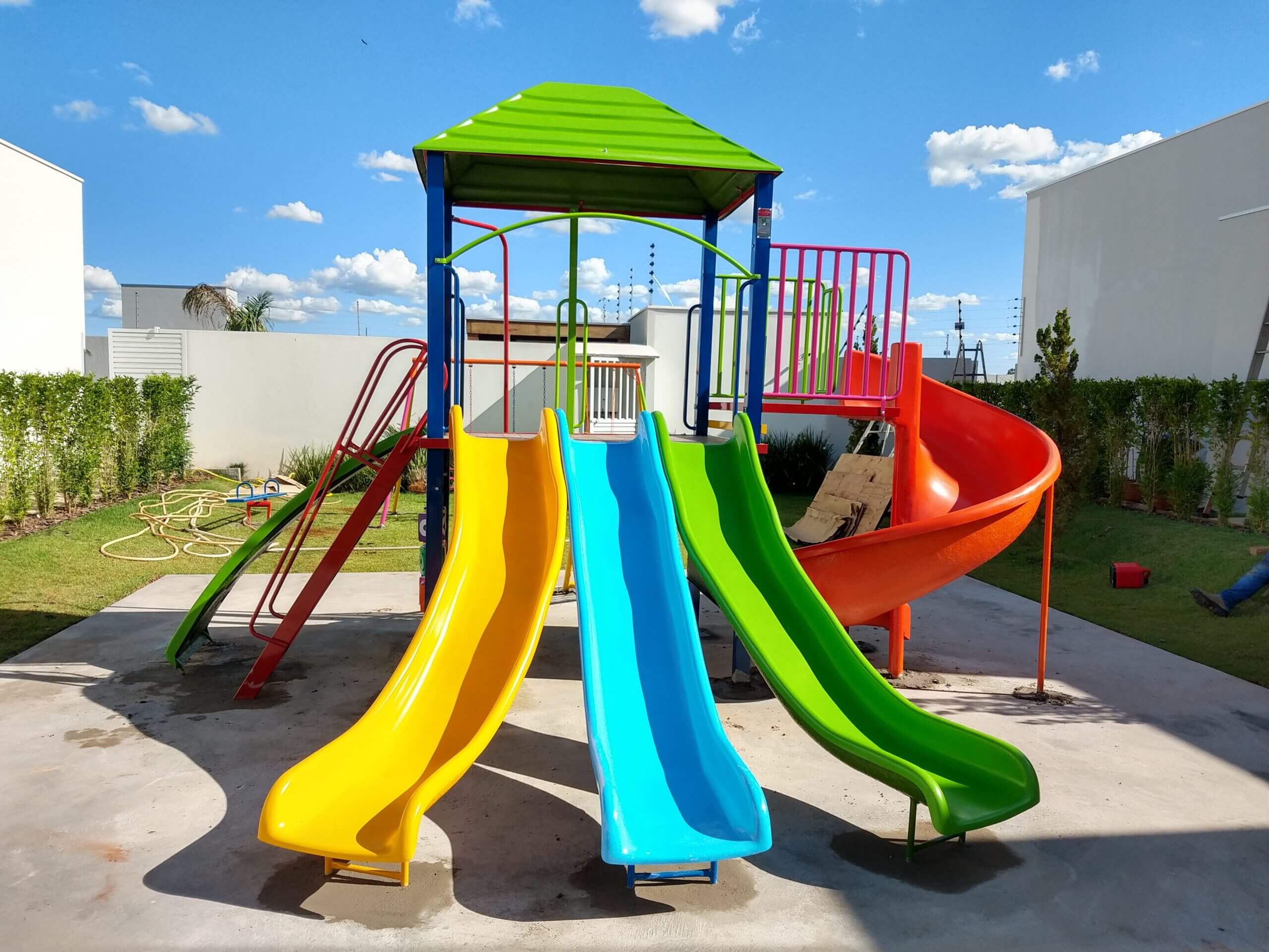 Playground, um dos melhores brinquedos para condomínios