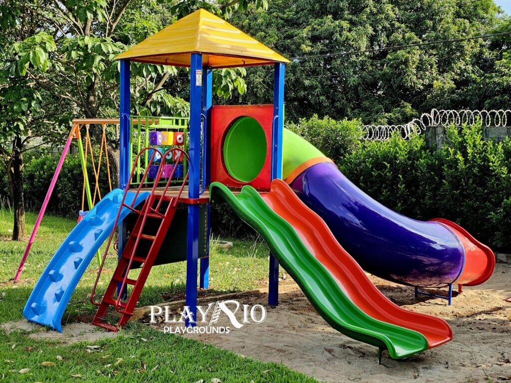 Playground infantil para área externa: Diversão ao ar livre