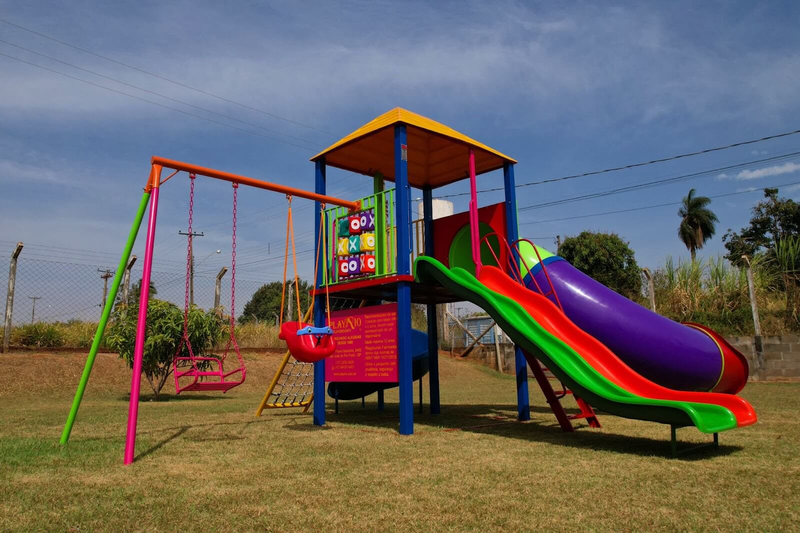 Brinquedos para área 
