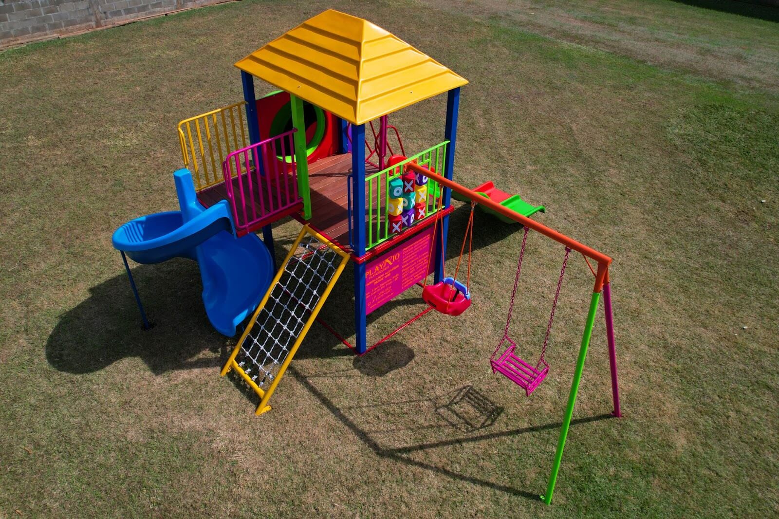 Brinquedos para área 